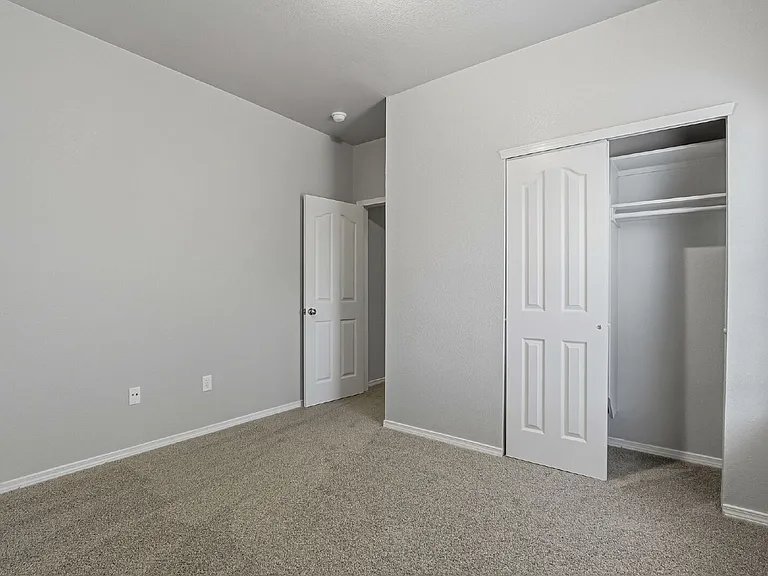 3241 Perla Point Dr — Photo 16