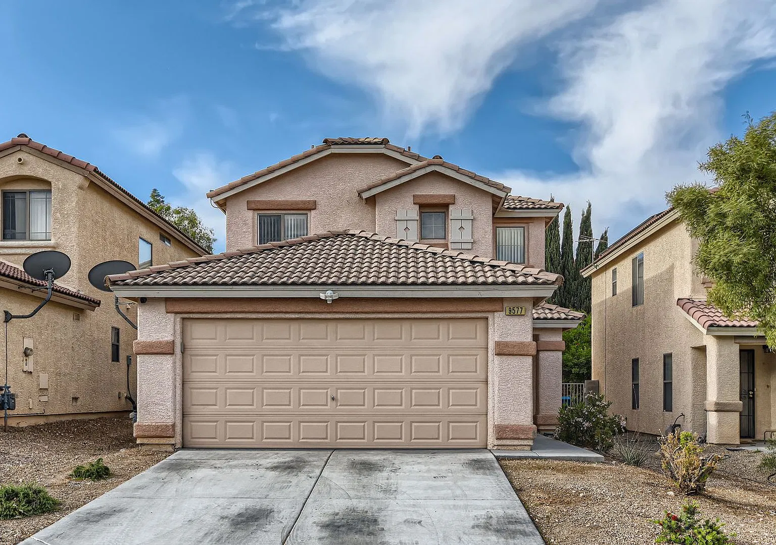 Beautiful 3-Bedroom Home in Convenient Location! — Photo 1