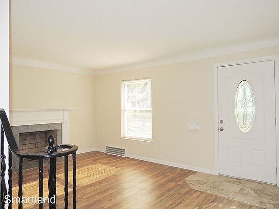 4th image of 1861 E 223rd St