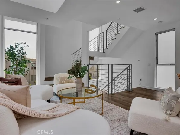 6919 Knowlton Pl, Los Angeles, CA 90045