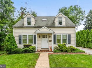 9 Hamilton Ave, Hopewell, NJ 08525