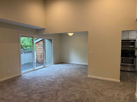 2nd image of 2513 La Terrace Cir
