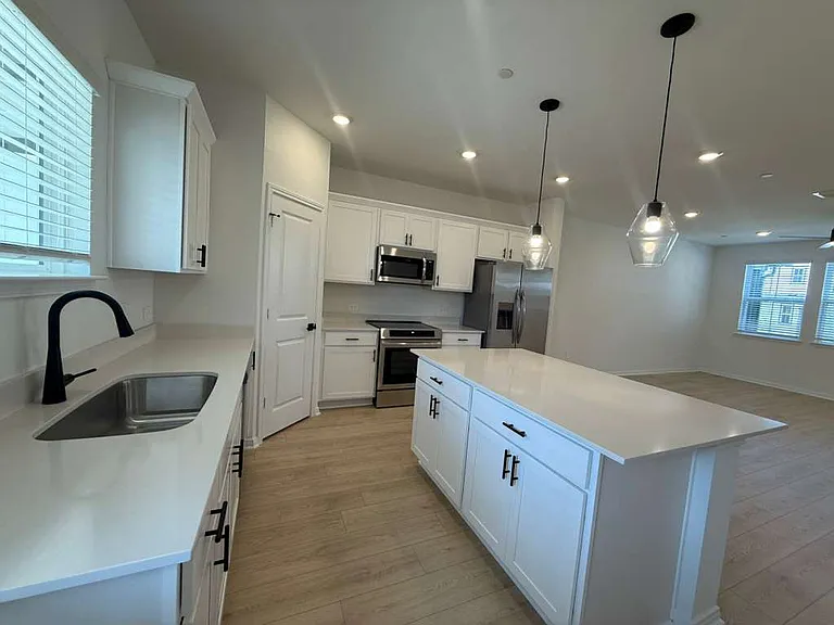 2530 Violet Theo Ln — Photo 12