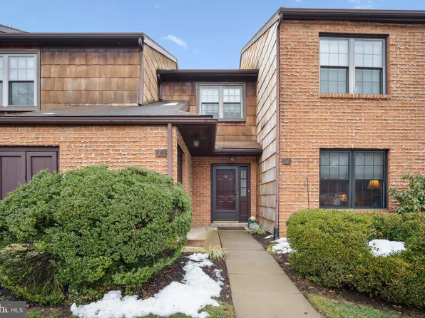 14 Hopkinson Ct #156, Wayne, PA 19087