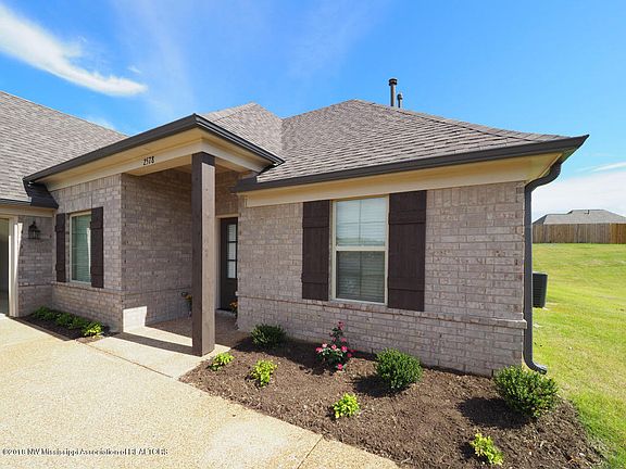 2nd image of 3313 Marion Ln