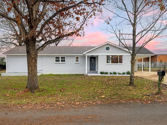 2nd image of 20 East Dr