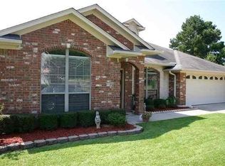 1120 Towne Lake Dr, Longview, TX 75601
