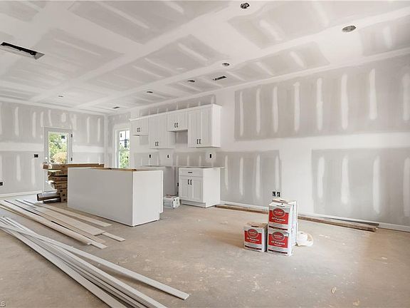 5th image of 2033 E 14th St