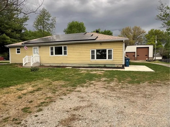 195 W Kessler Cowlesville Rd, Tipp City, OH 45371