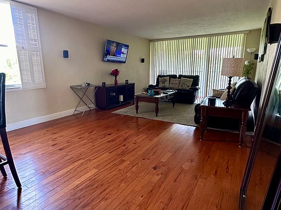 4th image of 7080 Environ Blvd APT 321