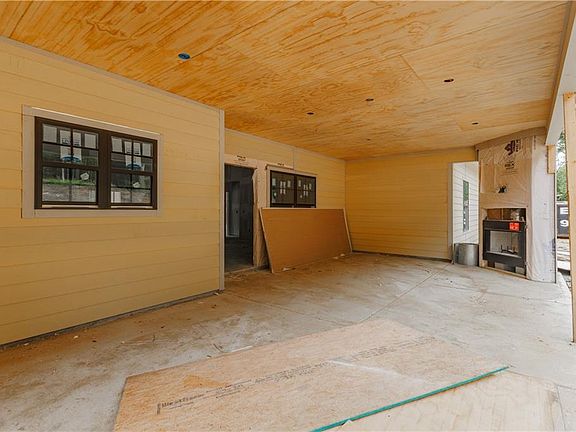 5th image of 2187 Lee Road 281