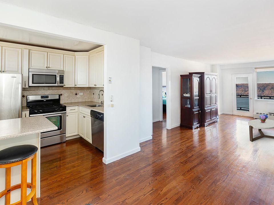 1st image of 5900 Arlington Avenue #18L