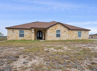 187 La Vista Dr, Del Rio, TX 78840