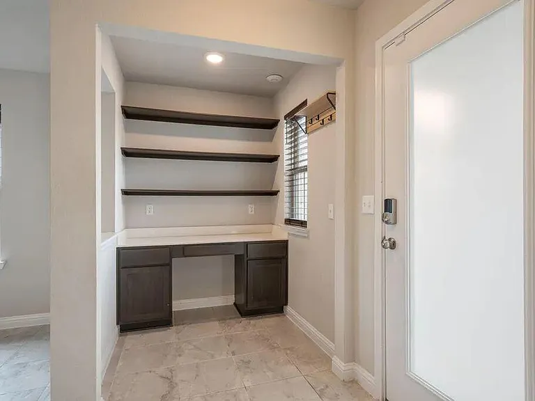 8214 Cottage Rose Dr — Photo 8