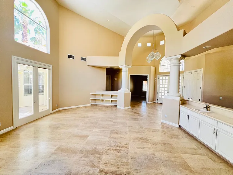 7408 Silver Palm Ave — Photo 5