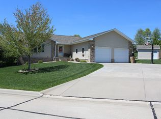 125 Galway Rd, Aurora, NE 68818