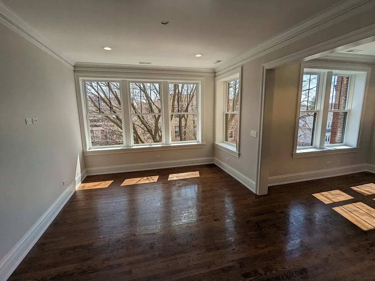 2 bed, 1100 sqft, $4,200 — Photo 3