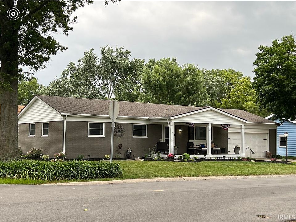 1st image of 210 W Fairlane Dr