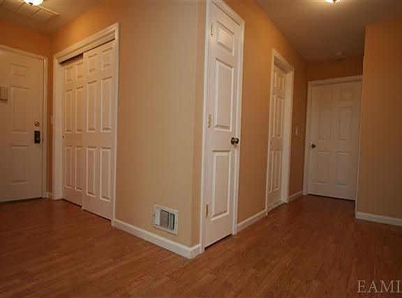 2nd image of 123 Columbia Ct #D