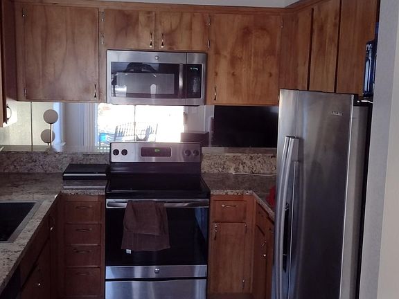 3rd image of 405 Cirby Oaks Ct