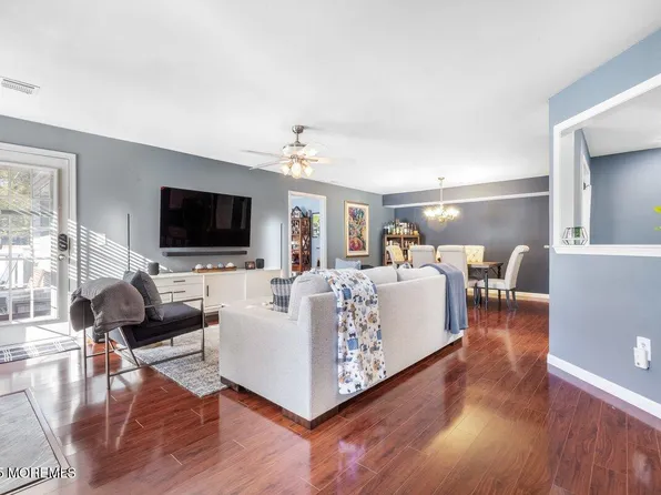 334 Mayfair Place, Morganville, NJ 07751