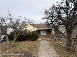 125 Corcoran St, Old Forge, PA 18518