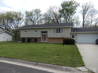 708 11th St SW, Humboldt, IA 50548