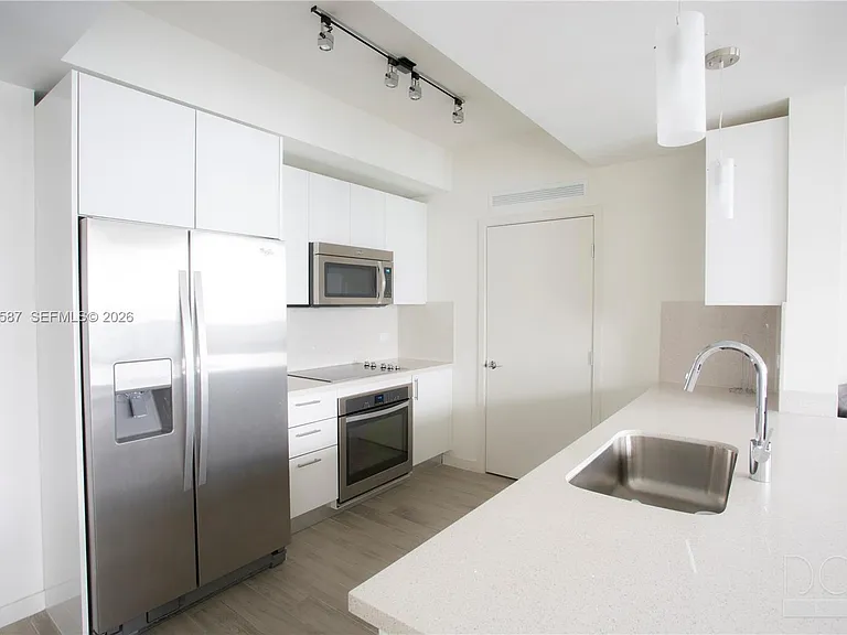 999 SW 1st Ave #2915 — Photo 10