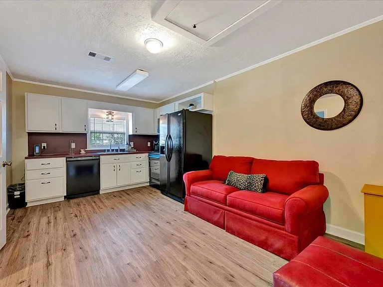 683 Water View Dr — Photo 28