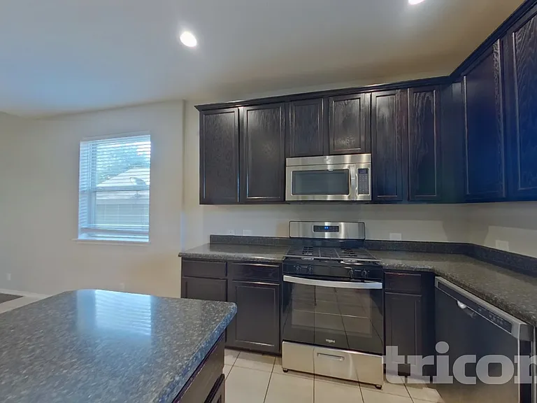 240 Dragon Ridge Rd — Photo 6