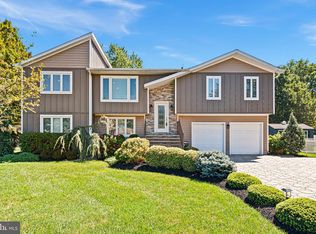82 Deacon Dr, Hamilton, NJ 08619