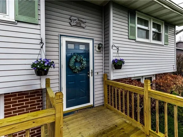 440 Birchwood Blvd, Baldwinsville, NY 13027