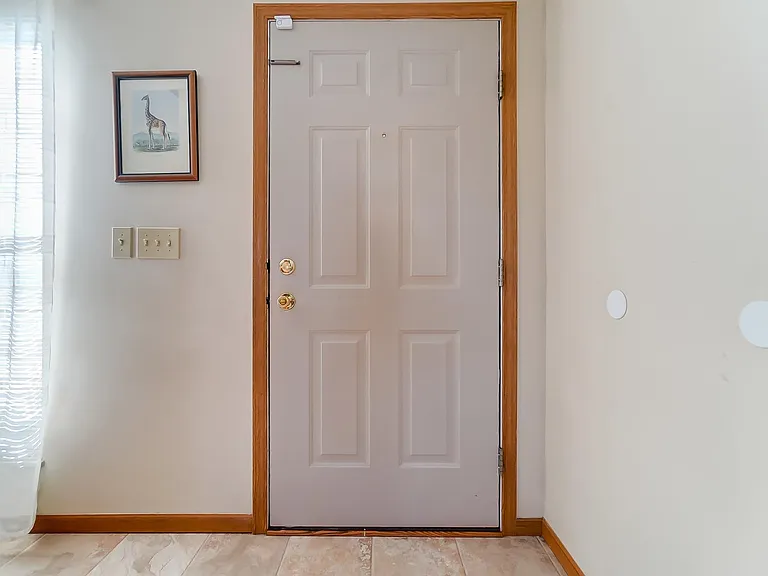 4056 Brookrun Dr — Photo 5