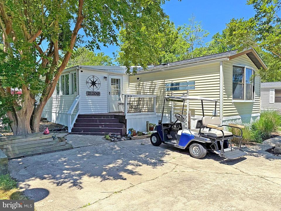 1st image of 21200 N St N #12
