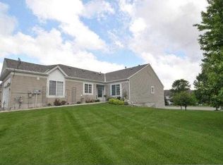2122 Boulder Point, Shakopee, MN 55379