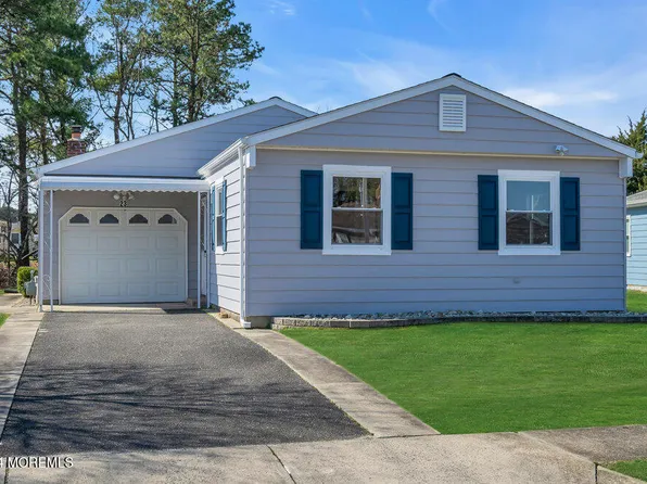 23 Speighstown Place, Toms River, NJ 08757