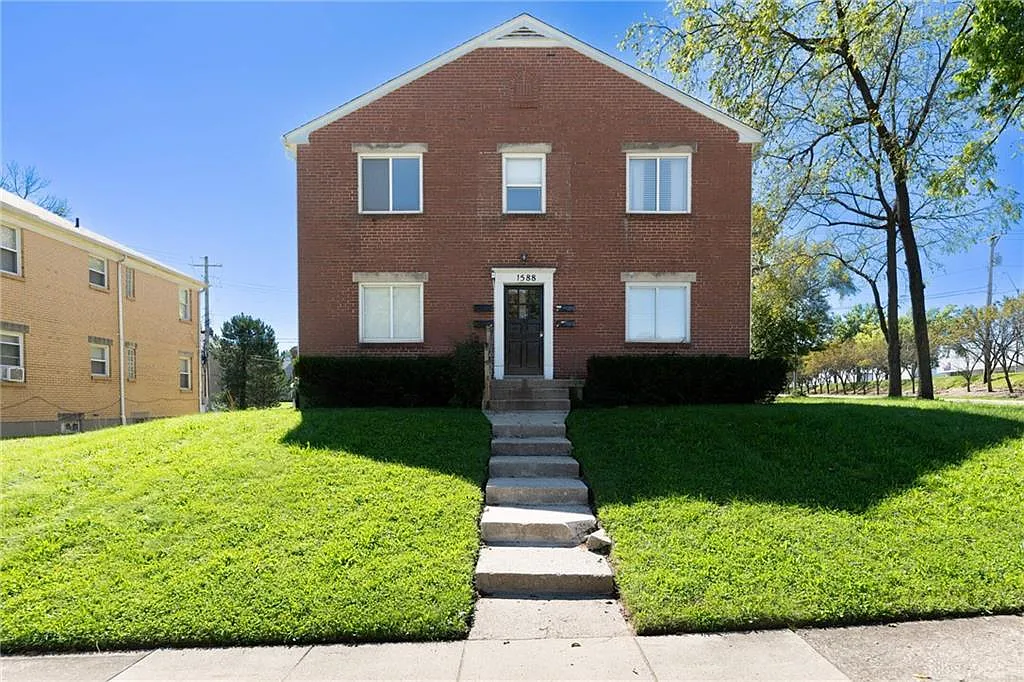 1 bed, 1.0 bath, 960 sqft, $800 — Photo 1