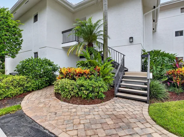 19271 Sabal Lake Drive, Boca Raton, FL 33434