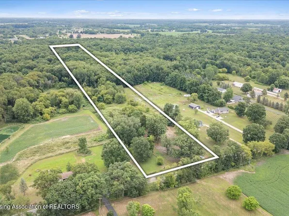 5870 W Plains Rd, Eaton Rapids, MI 48827