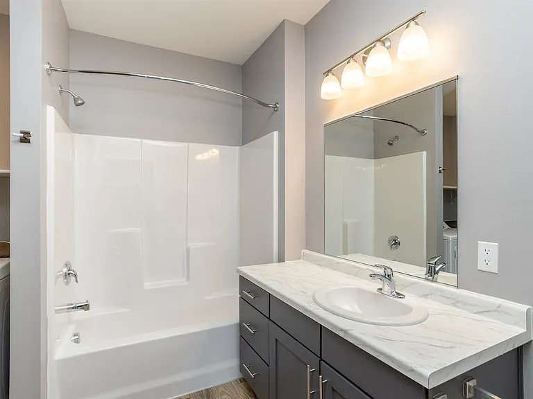 Jefferson Heights Apartments, LLC — Photo 4