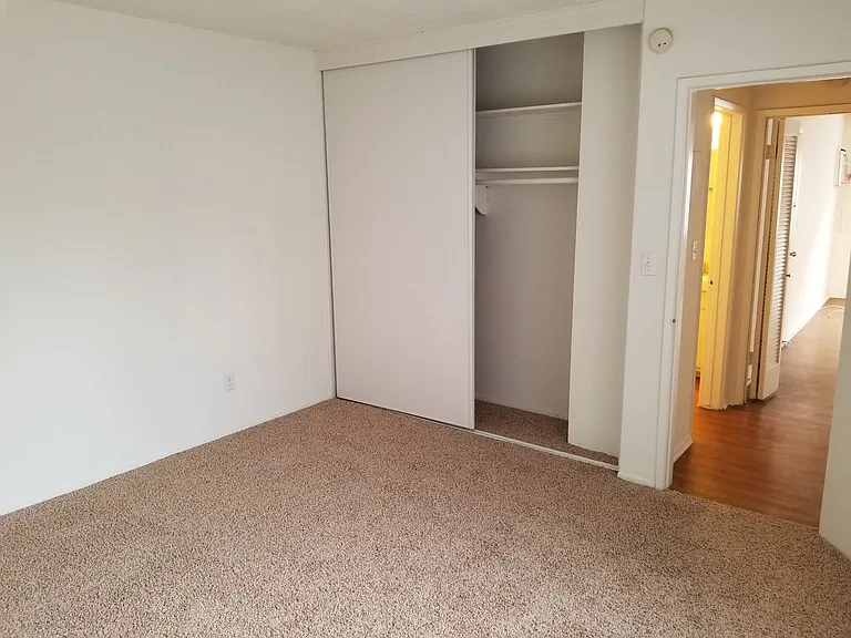 14403 Addison St — Photo 24