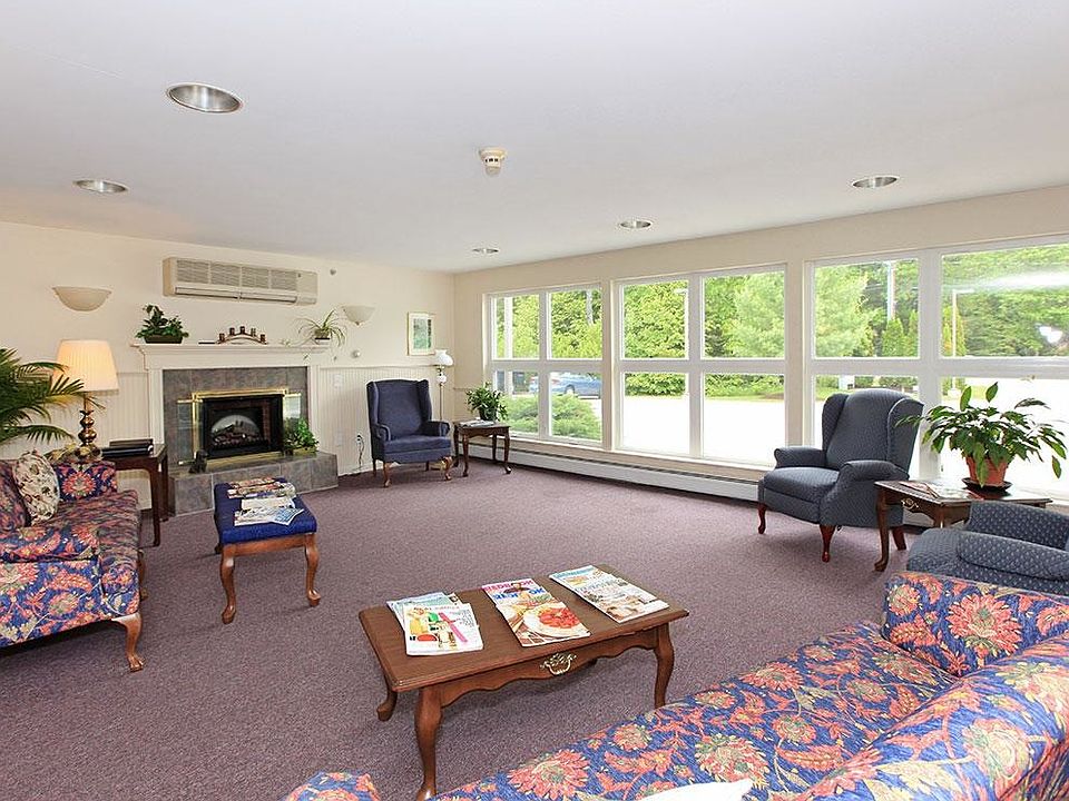 2nd image of 124 Ross Rd APT 203
