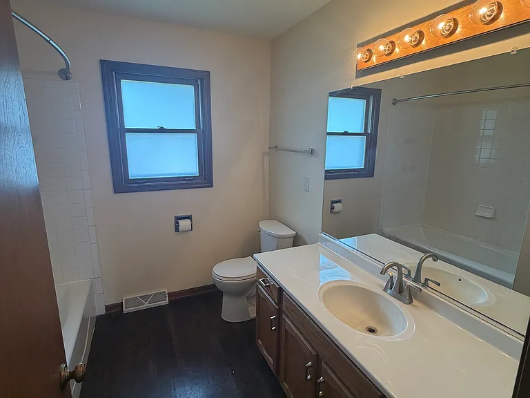 1201 Johnston Dr — Photo 21