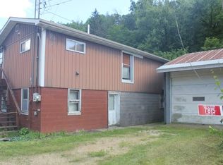 7815 County Road U, Cassville, WI 53806