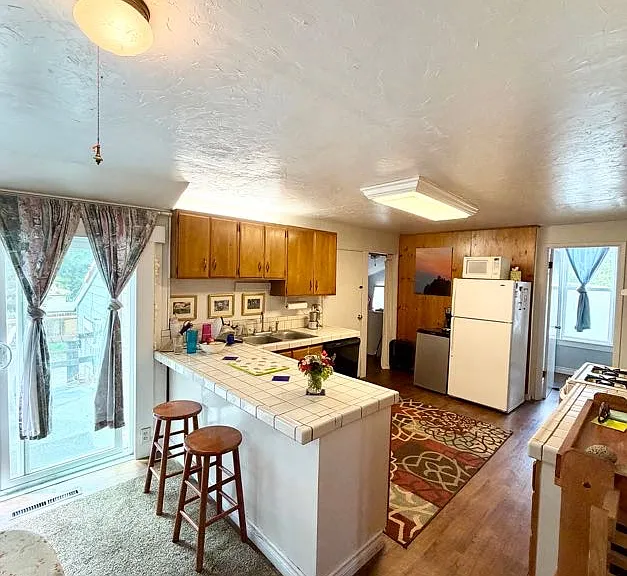 806 E Tacoma Ave — Photo 18