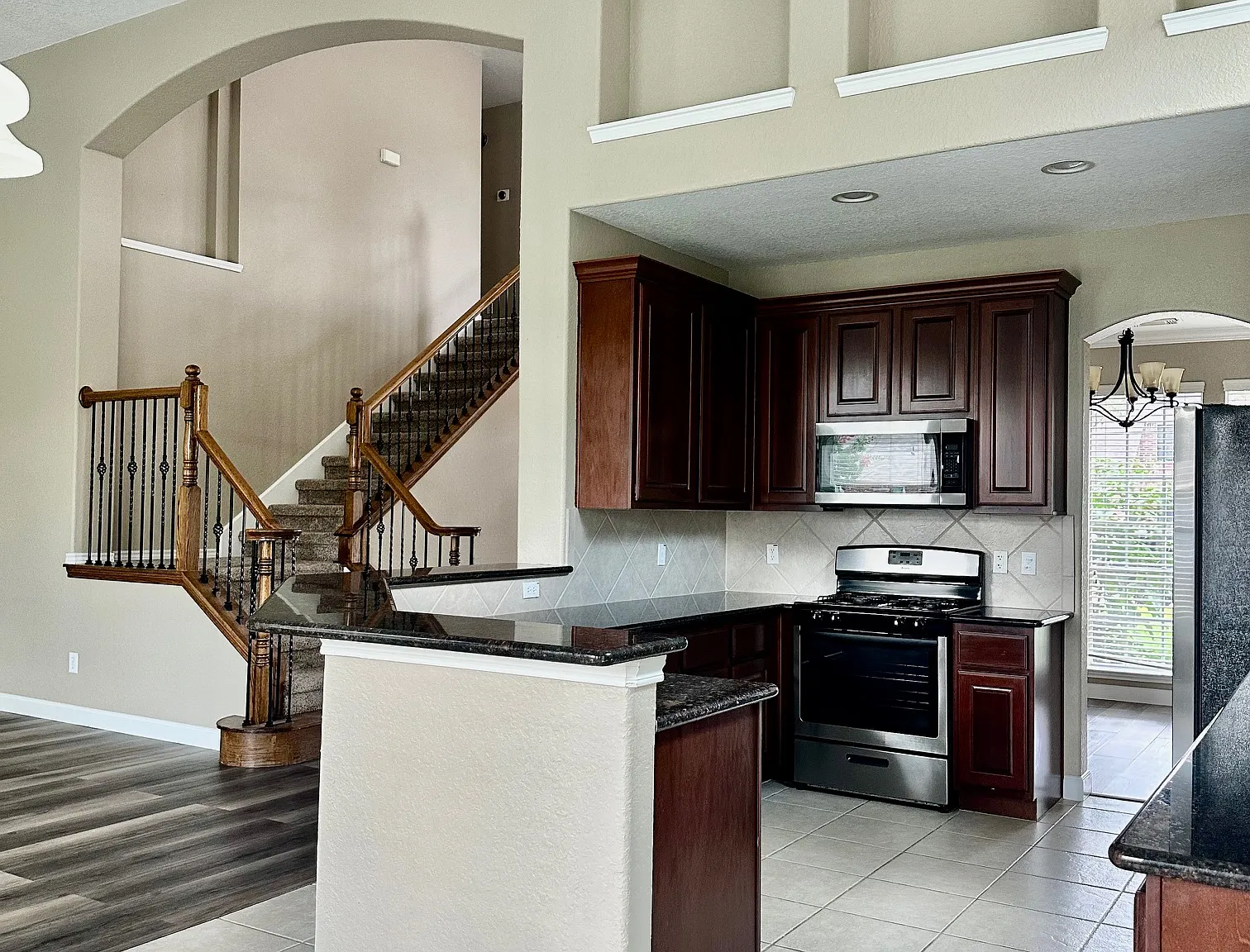 3 bed, 2.5 bath, 2277 sqft, $2,500 — Photo 4