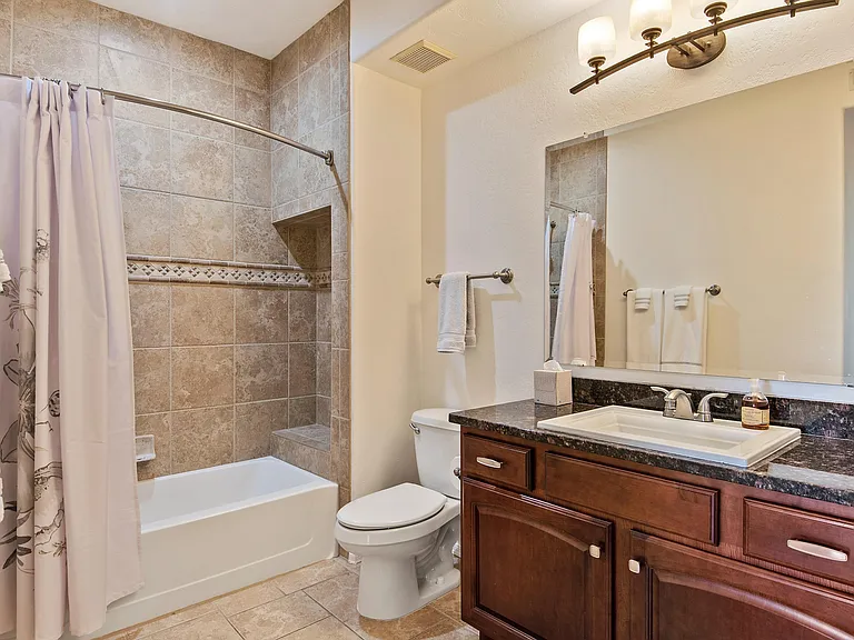 2550 E River Rd #13306 — Photo 13