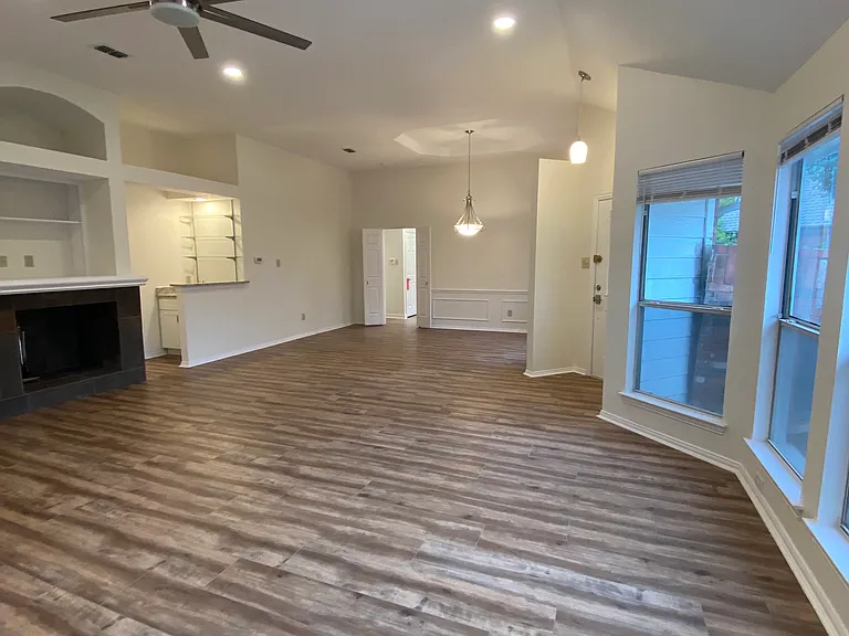 4644 Booth Dr — Photo 12