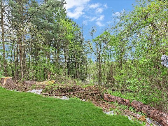 29th image of 613 Briarcliff Dr