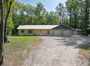 5718 Breezy Pine Rd, Rhinelander, WI 54501